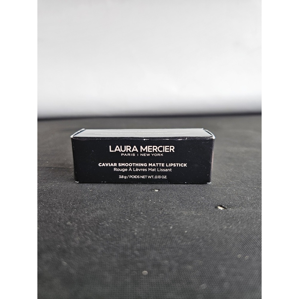 Laura Mercier Caviar Smoothing Matte Lipstick 143 Nude Sateen 0.13 oz NIB
